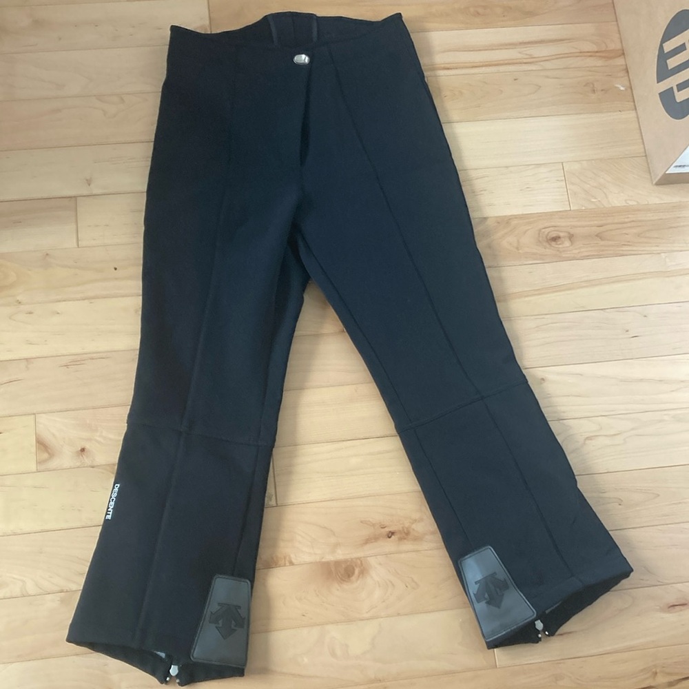 Womens Descente black ski pants